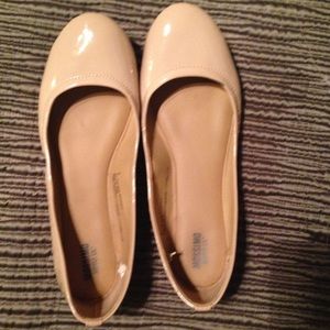 Mossimo Nude Flat